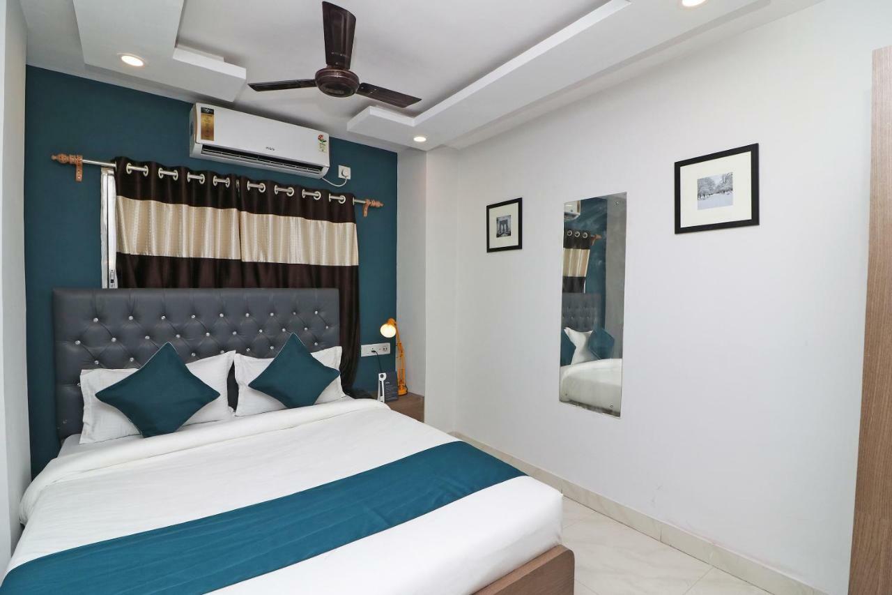 Silverkey Executive Stays 37812 Royal Crown Airport Hotel 3*